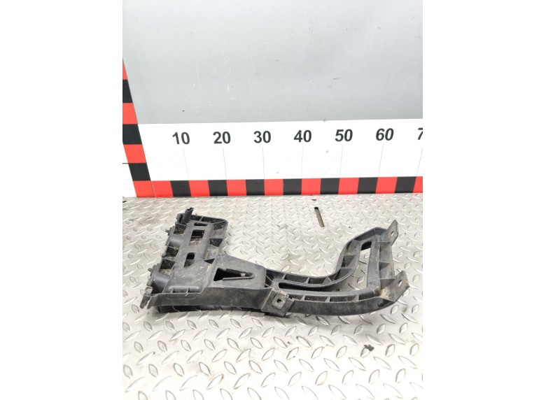 Кронштейн крепления бампера заднего к Кронштейн крепления бампера заднего к Peugeot 5008 undefined г. 5008