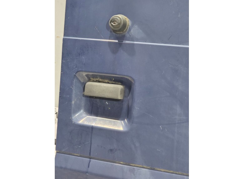 Ручка наружная распашной двери правой к Ford Transit