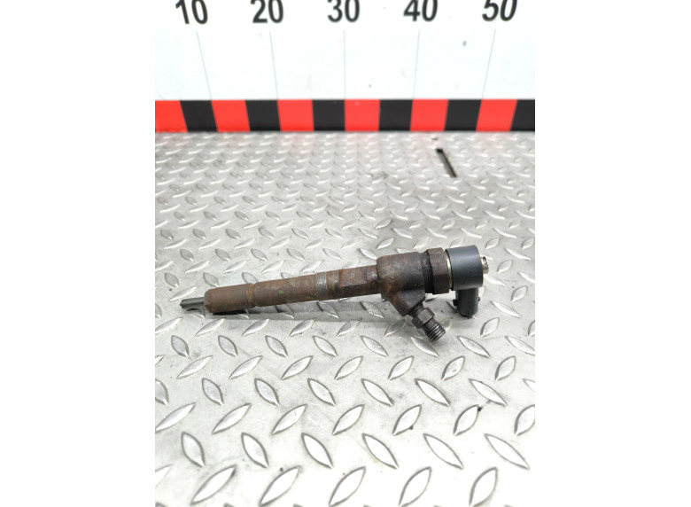 Форсунка к Opel Corsa, 2010г.