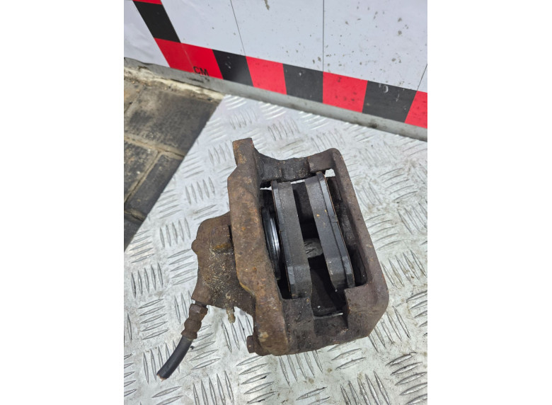 Суппорт передний левый к Renault Espace, 1998г.