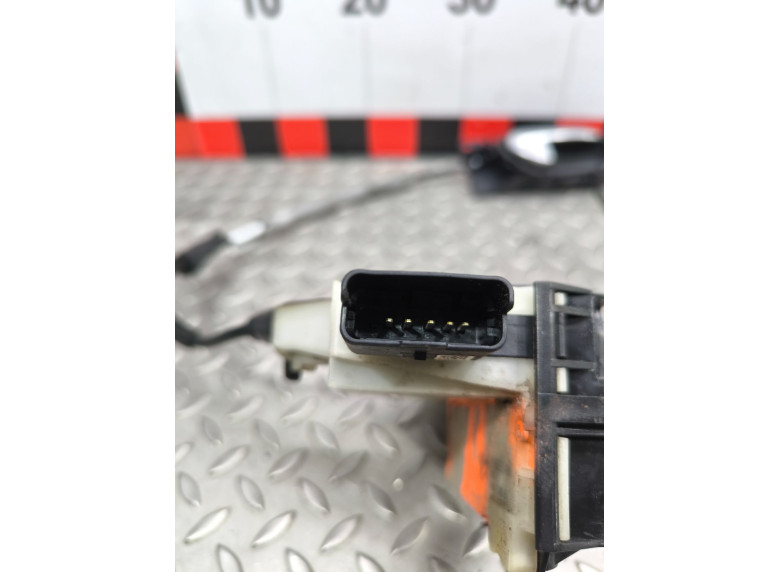 Замок двери передней правой к Замок двери передней правой к Citroen C4 undefined г. C4