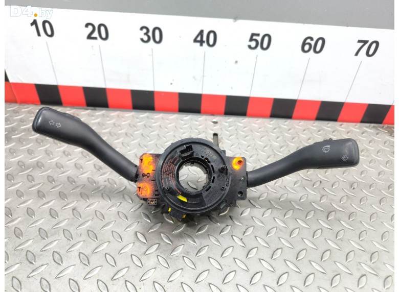 Переключатель подрулевой (стрекоза) к Volkswagen Passat undefined г.