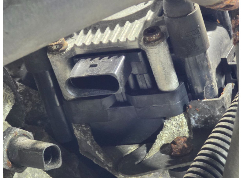 Катушка зажигания к Volkswagen Golf, 2006г.