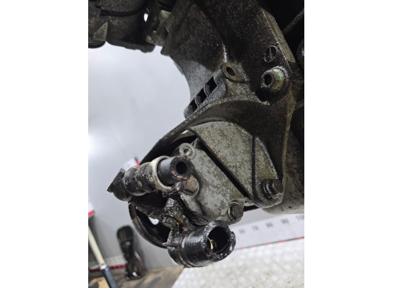 Насос гидроусилителя руля к Volkswagen Golf, 2000г.