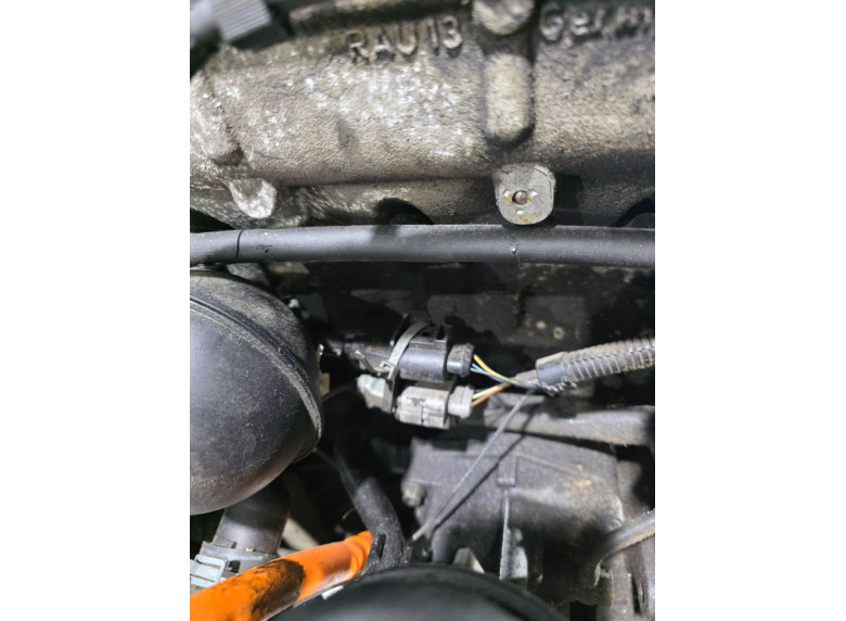 Датчик коленвала к Volkswagen Golf, 2003г.