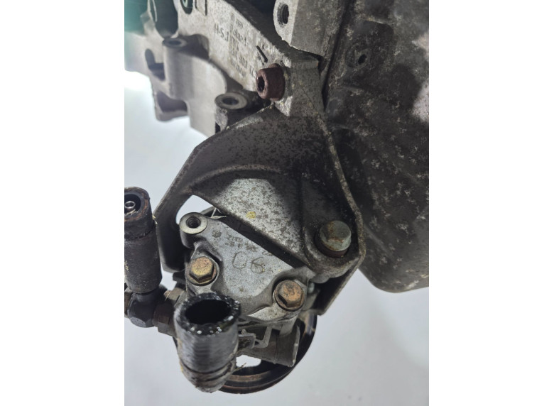 Насос гидроусилителя руля к Volkswagen Golf, 2000г.