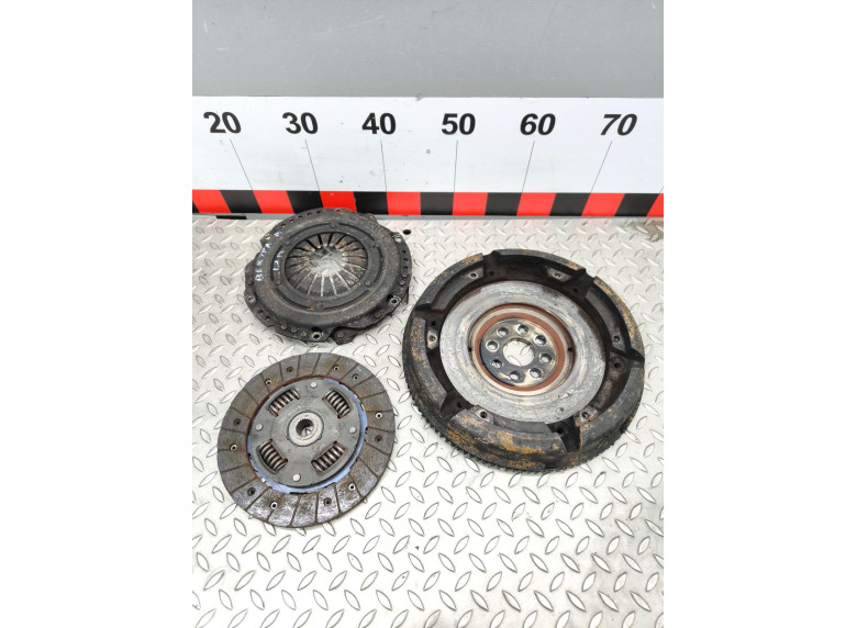 Комплект сцепления к Opel Vectra, 1996г.