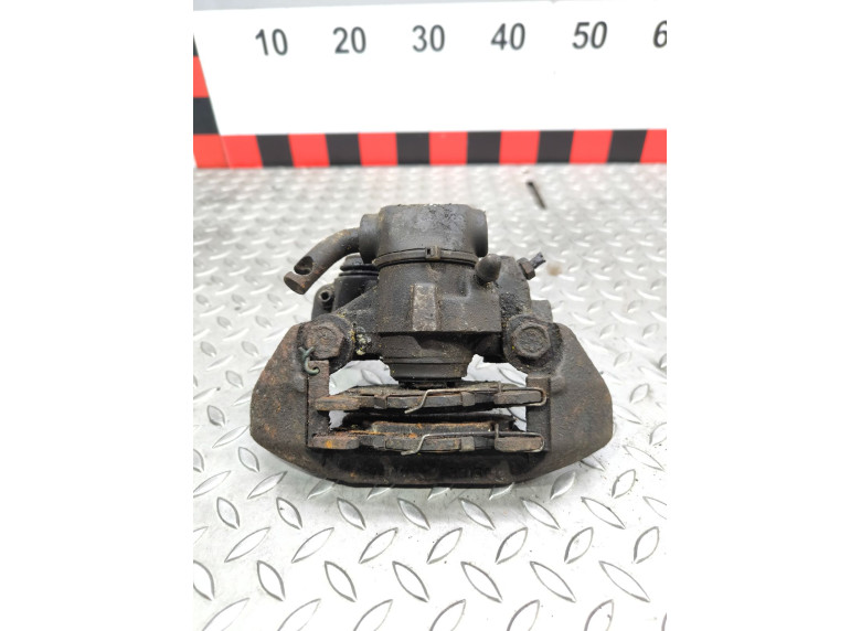 Суппорт задний правый к Peugeot 306, 2001г.