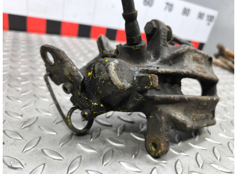 Суппорт задний правый к Audi A8, 1998г.