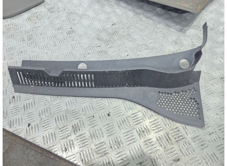 Дождевик к Volkswagen Up, 2018г.