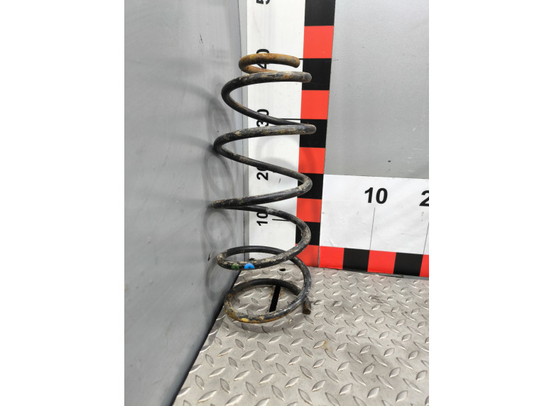 Пружина передняя к Volkswagen Golf, 2000г.