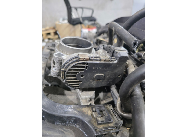Заслонка дроссельная к Mercedes CLK W208, 2000г.