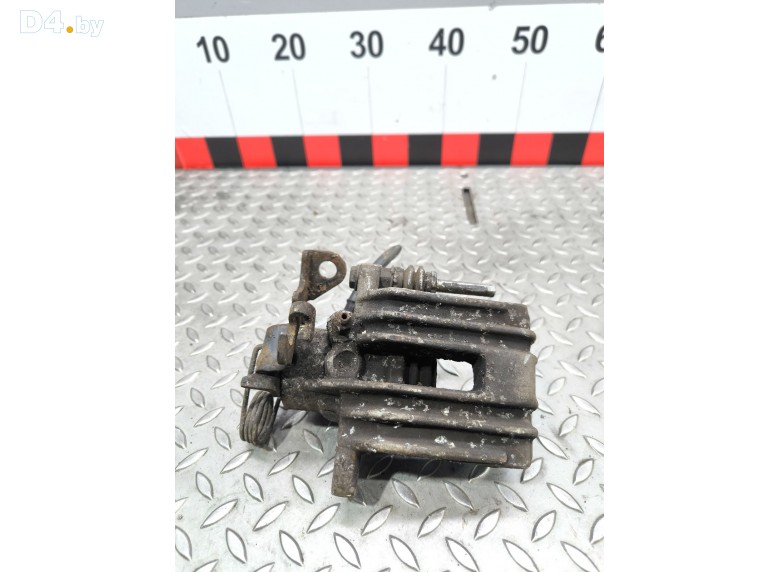 Суппорт задний правый к Volkswagen Passat undefined г.