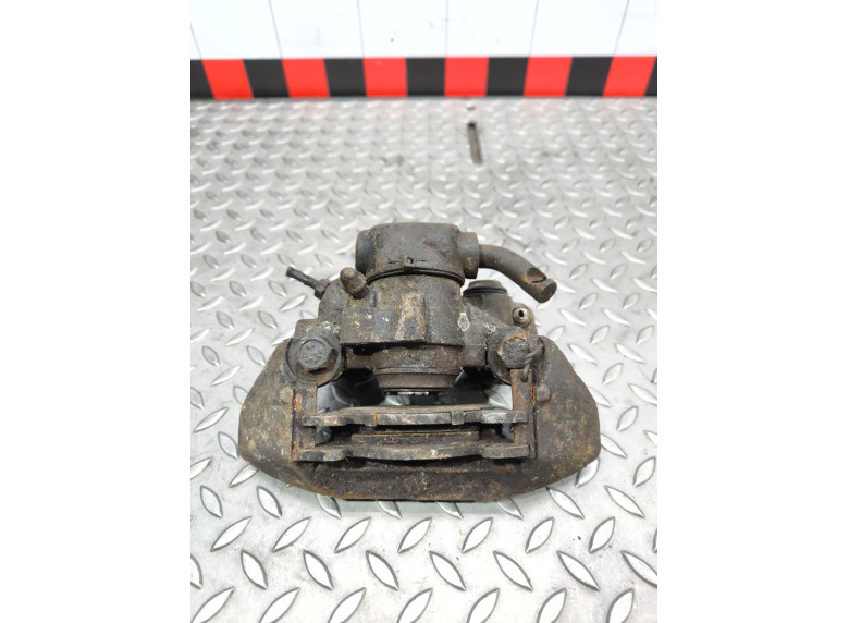 Суппорт задний левый к Peugeot 306, 2000г.