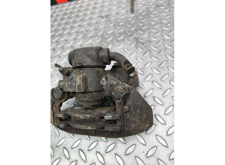 Суппорт задний левый к Peugeot 306, 2000г.