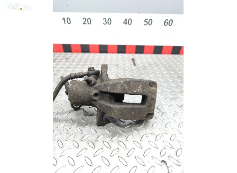 Суппорт задний правый к Audi A8 undefined г.