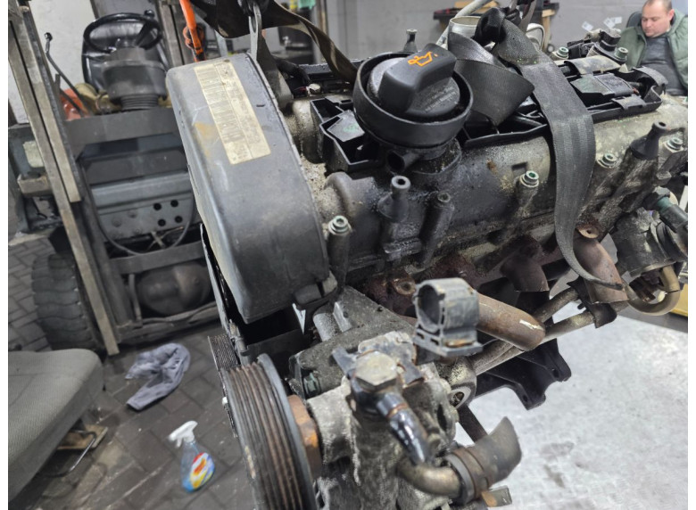 Двигатель к Volkswagen Golf, 2003г.