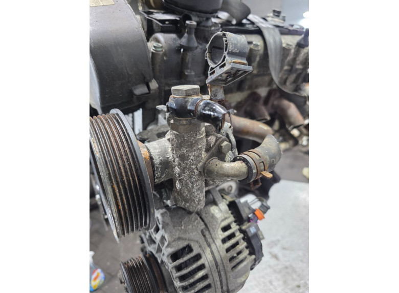 Насос гидроусилителя руля к Volkswagen Golf, 2003г.