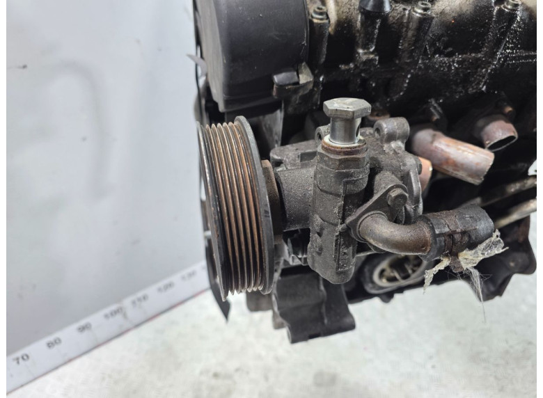 Насос гидроусилителя руля к Volkswagen Golf, 2003г.