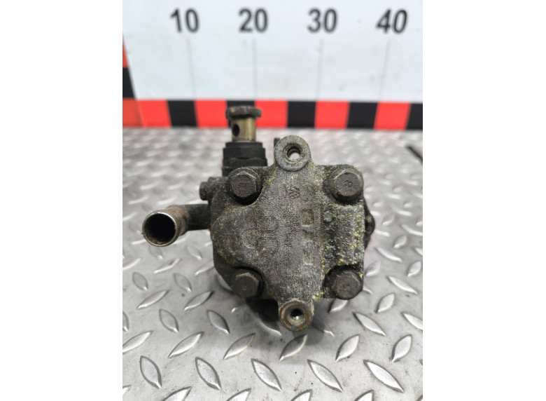 Насос гидроусилителя руля к Volkswagen Golf, 2001г.