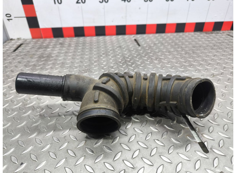 Патрубок воздушного фильтра к Патрубок воздушного фильтра к Mercedes CLKW208 undefined г. CLK W208