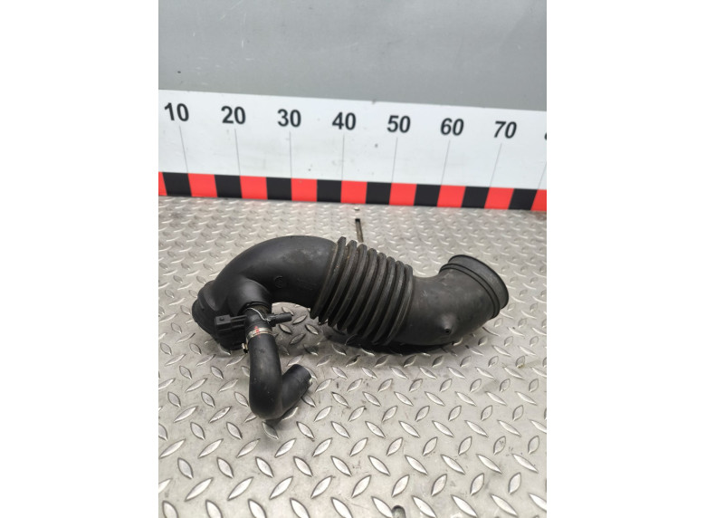 Патрубок турбины к Volvo V70, 1998г.