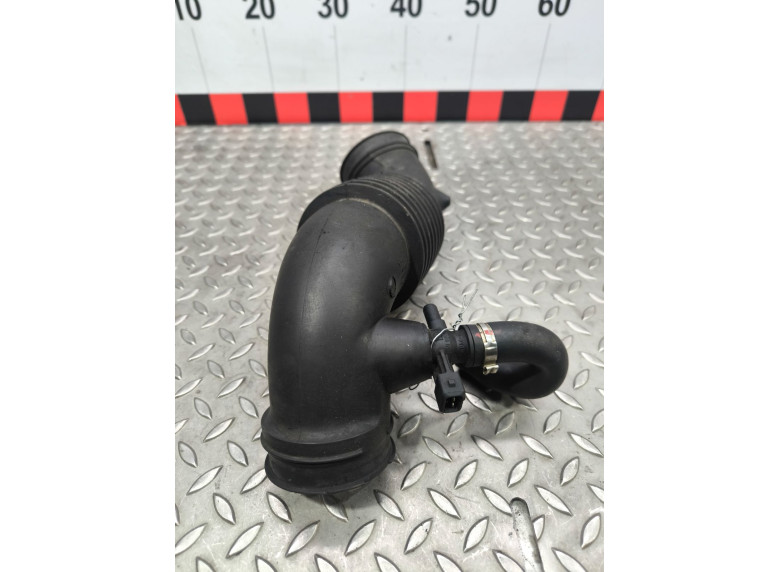 Патрубок турбины к Volvo V70, 1998г.