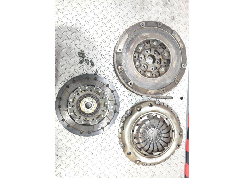 Комплект сцепления к Opel Astra, 2005г.