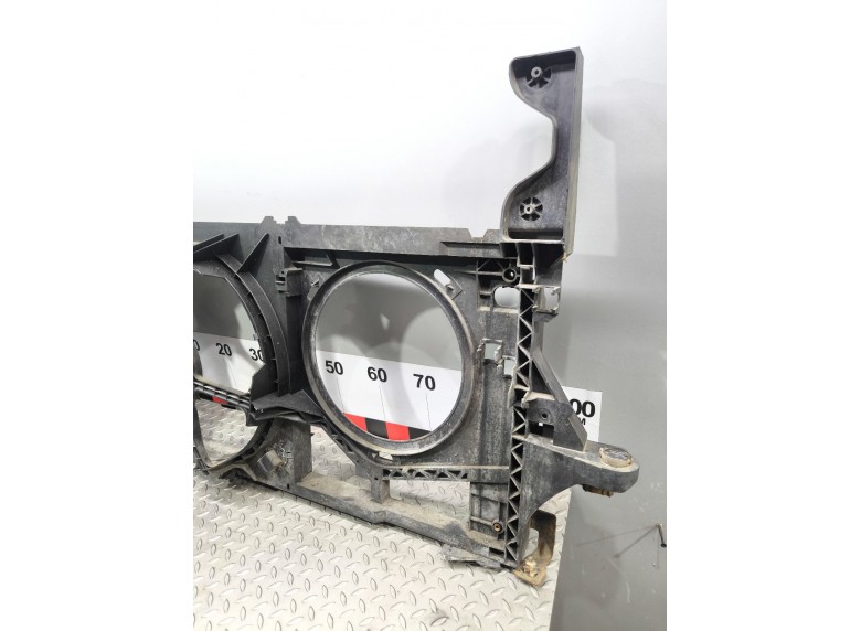 Передняя панель крепления облицовки (телевизор) к Передняя панель крепления облицовки (телевизор) к Renault Master undefined г. Master