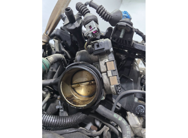 Заслонка дроссельная к Volkswagen Passat, 1999г.