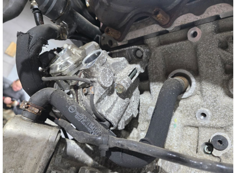 Компрессор кондиционера к Audi A6, 2002г.