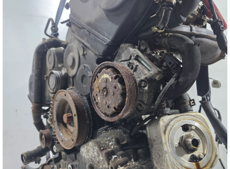 Компрессор кондиционера к Audi A6, 2002г.