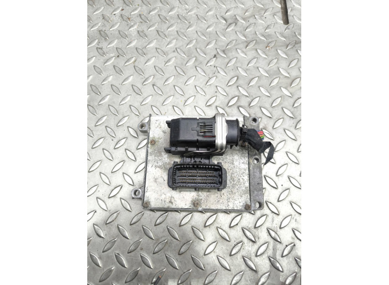 Блок управления двигателем к Opel Vectra, 2004г.