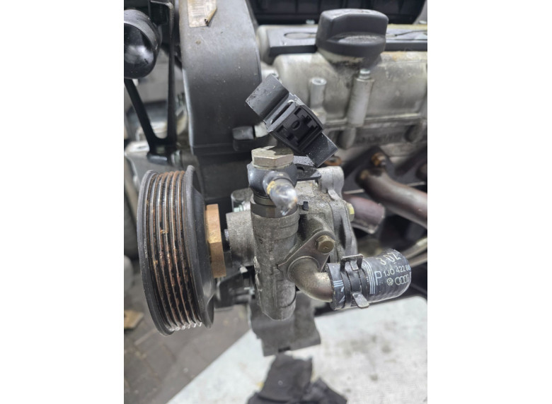 Насос гидроусилителя руля к Volkswagen Golf, 2001г.