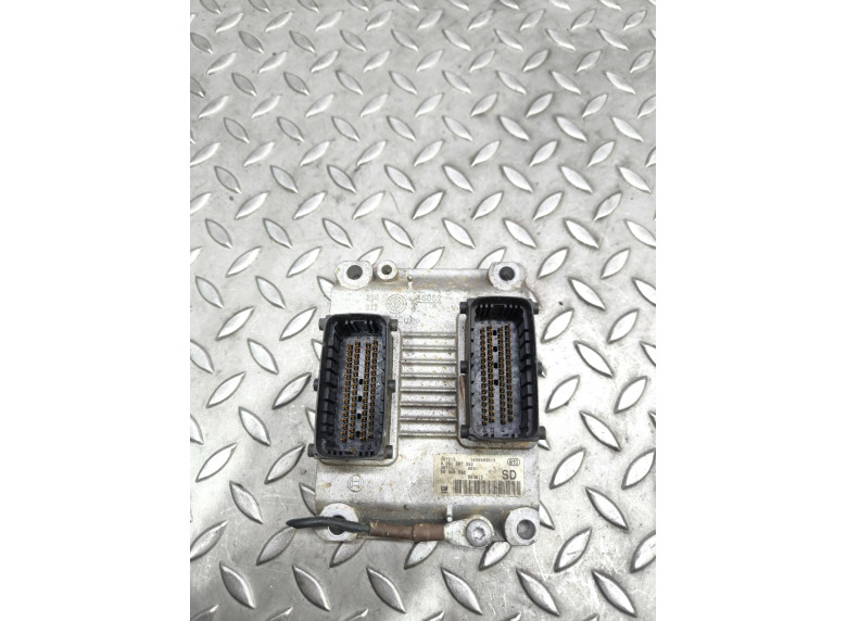 Блок управления двигателем к Opel Corsa, 2002г.