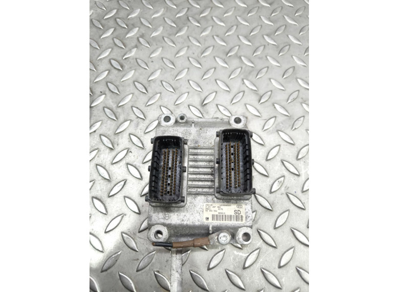 Блок управления двигателем к Opel Corsa, 2002г.