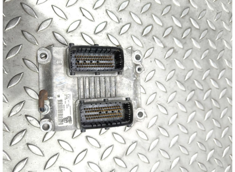 Блок управления двигателем к Opel Corsa, 2002г.