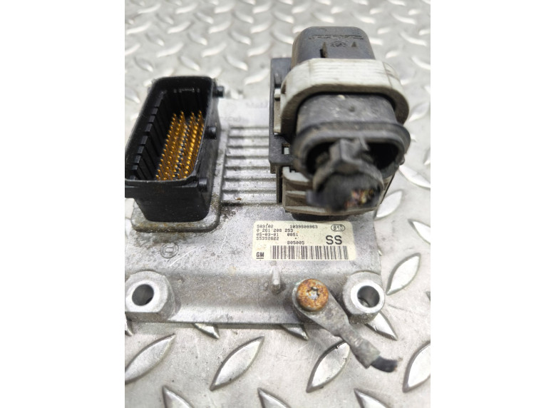 Блок управления двигателем к Opel Corsa, 2005г.