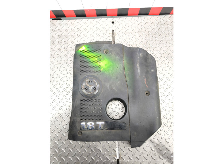 Декоративная крышка двигателя к Volkswagen Passat, 2002г.