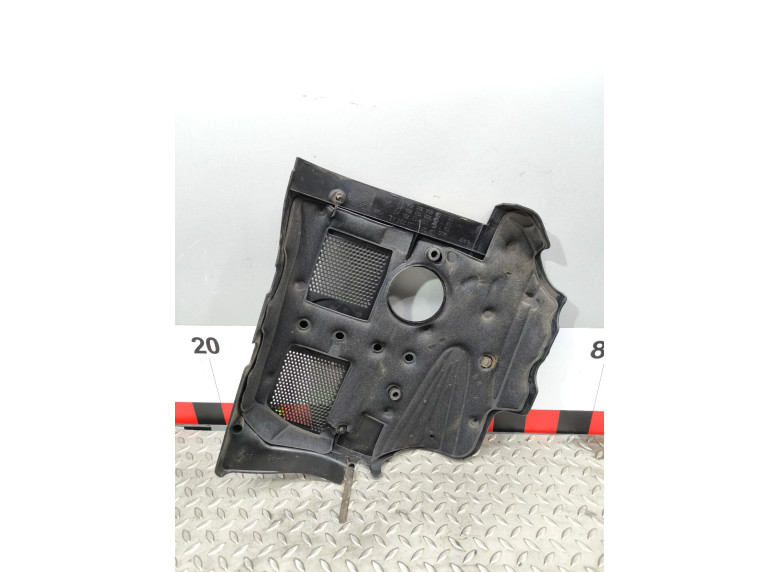 Декоративная крышка двигателя к Volkswagen Passat, 2002г.