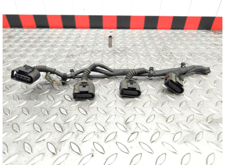 Проводка двигателя к Volkswagen Passat, 2002г.