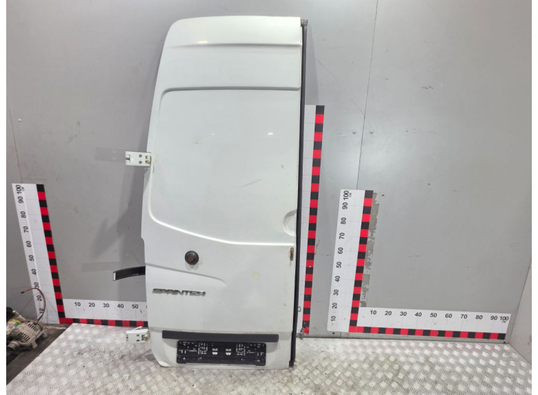 Дверь задняя распашная левая к Mercedes Sprinter, 2016г.