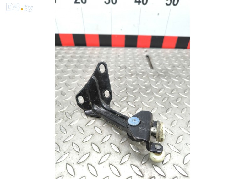 Ролик двери сдвижной к Mercedes Sprinter undefined г.