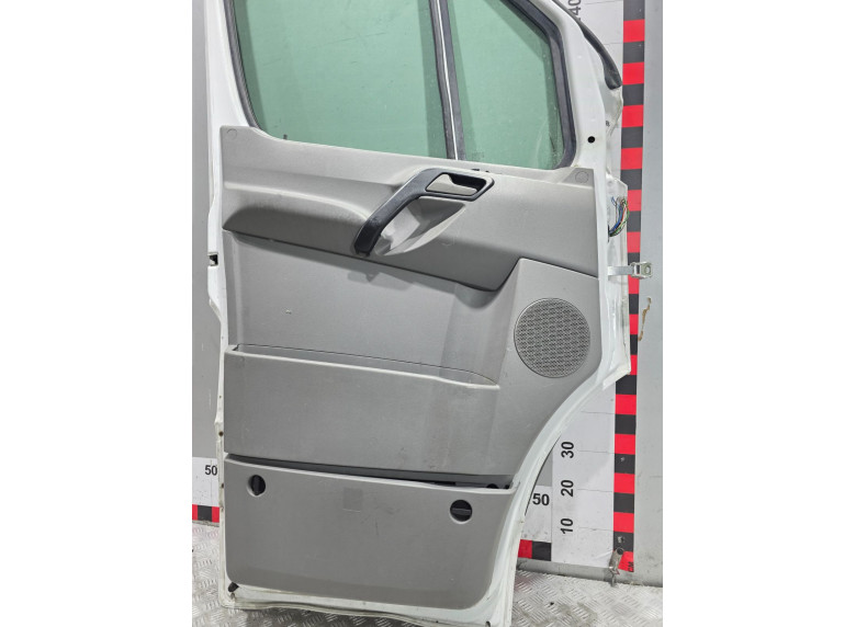 Обшивка двери передней левой (дверная карта) к Mercedes Sprinter, 2016г.
