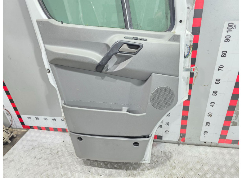 Обшивка двери передней левой (дверная карта) к Mercedes Sprinter, 2016г.