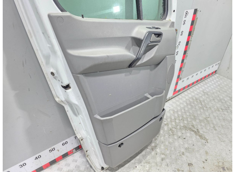 Обшивка двери передней левой (дверная карта) к Mercedes Sprinter, 2016г.