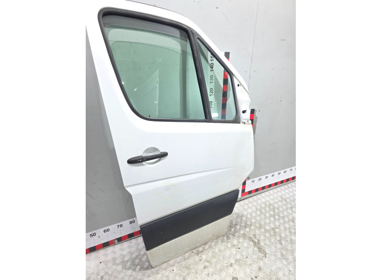 Дверь передняя правая к Mercedes Sprinter, 2016г.
