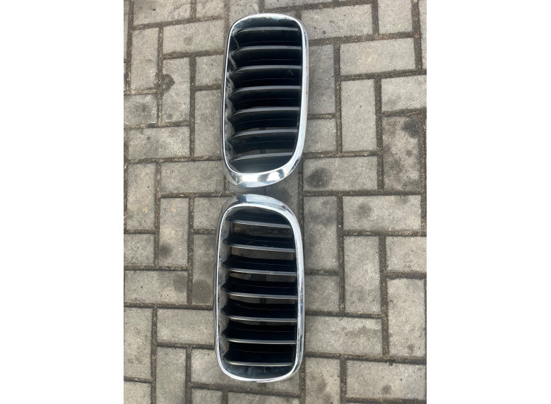 Решетка капота к BMW X5 F15, 2015г.