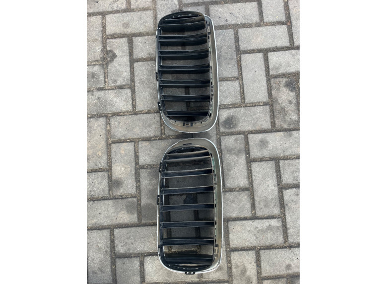 Решетка капота к BMW X5 F15, 2015г.