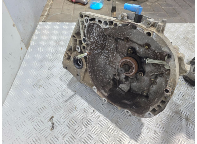 КПП механическая (МКПП) к Renault Megane, 2005г.